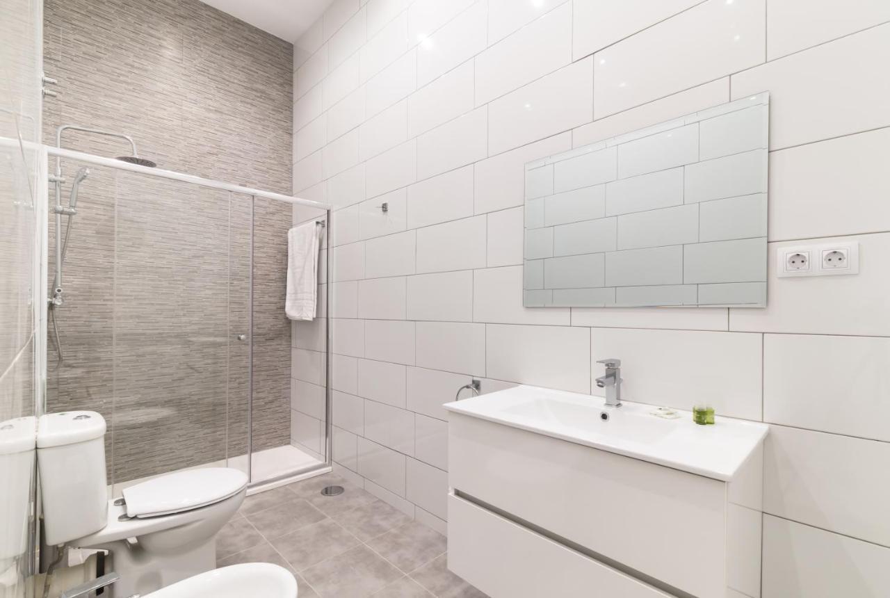 Acogedor Y Comodo Apartamento Madrid A/C المظهر الخارجي الصورة